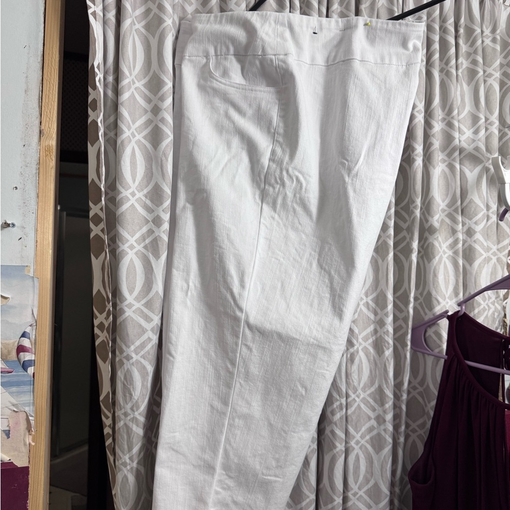 Alfred Dunner Classic White Trousers